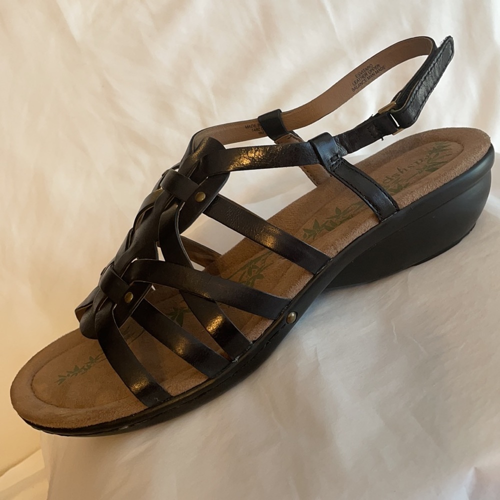 Easy spirit sandals - black, size 9. New, not worn